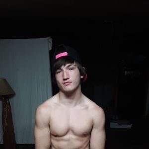 Meet your Posher, Logan